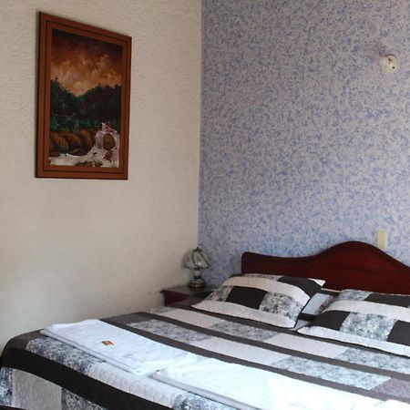 Hostal Isla Senorial San Gil Eksteriør billede